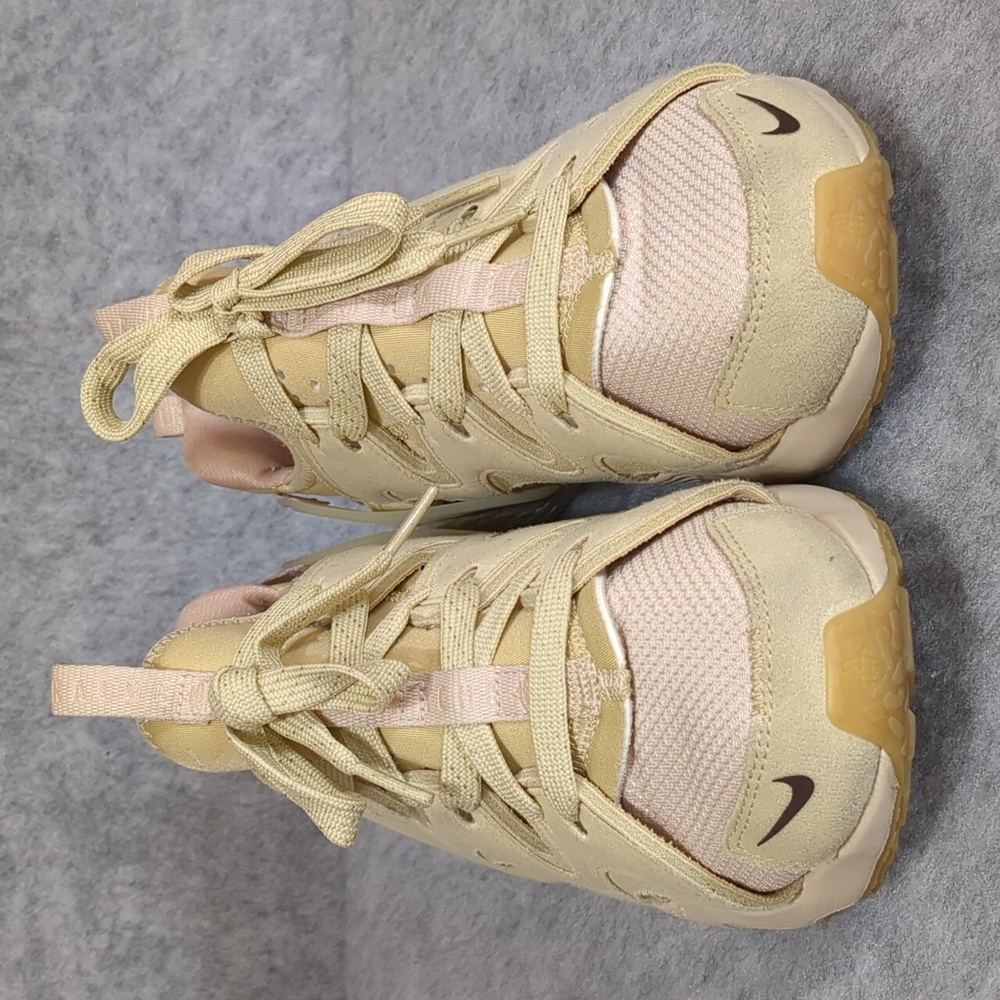 Nike Women's Athletic Shoes Beige - Picture 3 of 10